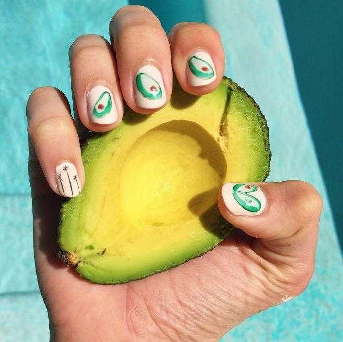Авокадо на ногтях рисунок