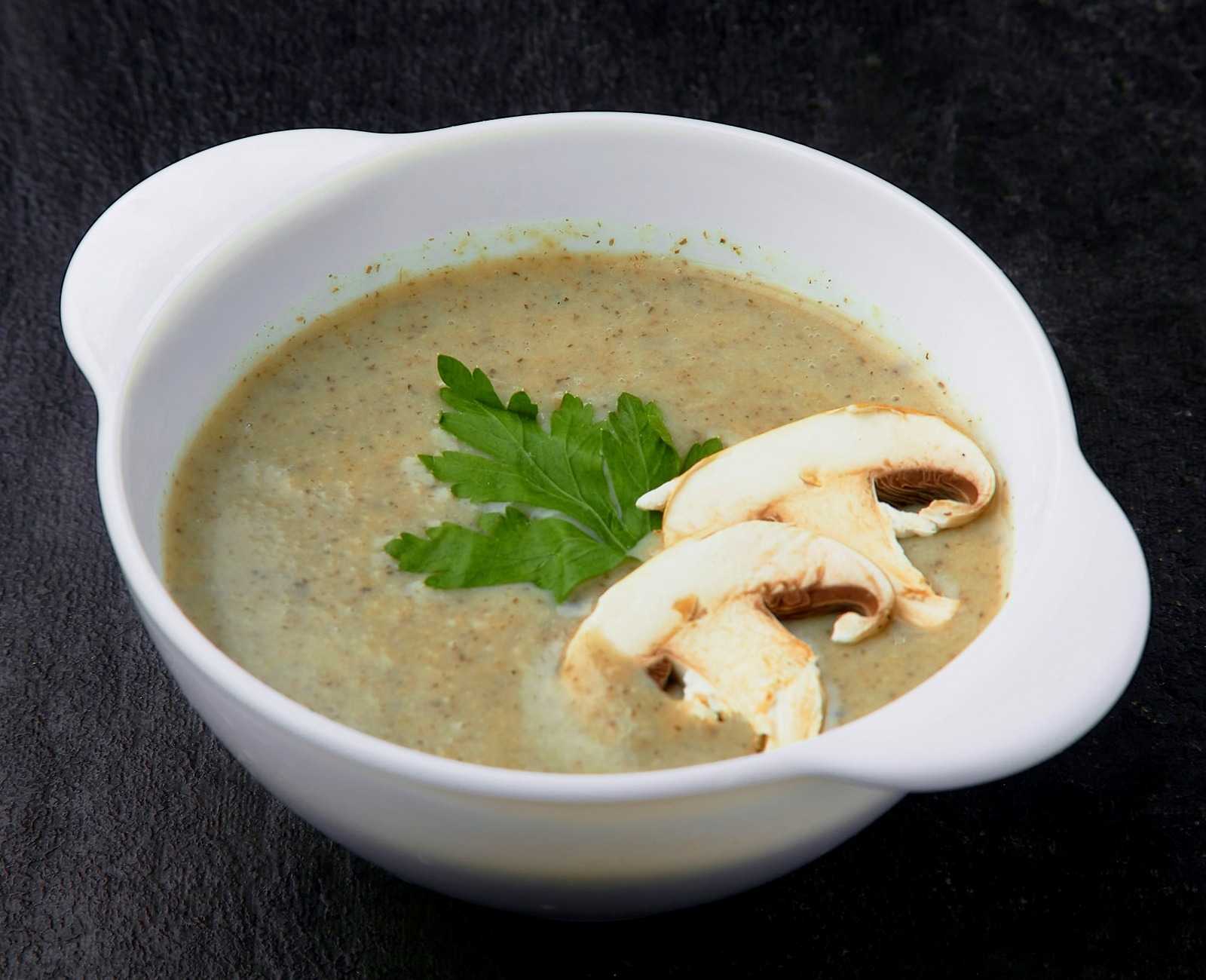 Как приготовить ароматный крем-суп из шампиньонов со сливками — пошаговый рецепт и 5 вкусных вариантов от гурманов