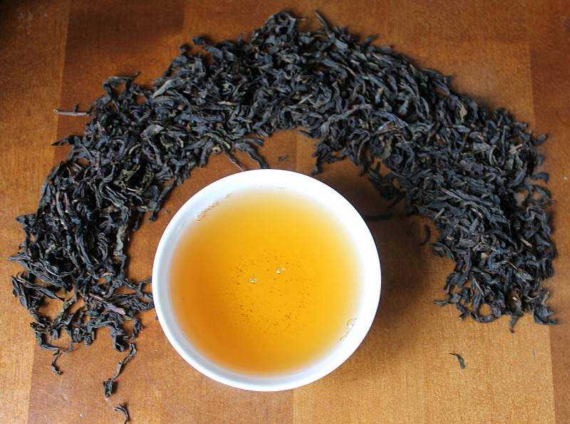 Чай большой красный халат (да хун пао): польза и вред, противопоказания