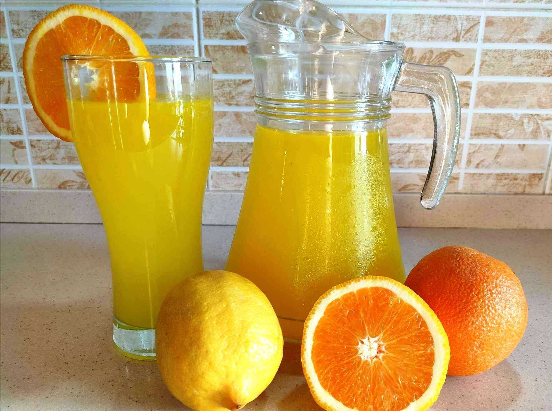 Мы собрали лучшие рецепты освежающего домашнего лимонада на любой вкус - классический, имбирный, апельсиновый, малиновый, с лаймом, огурцом и многие другие