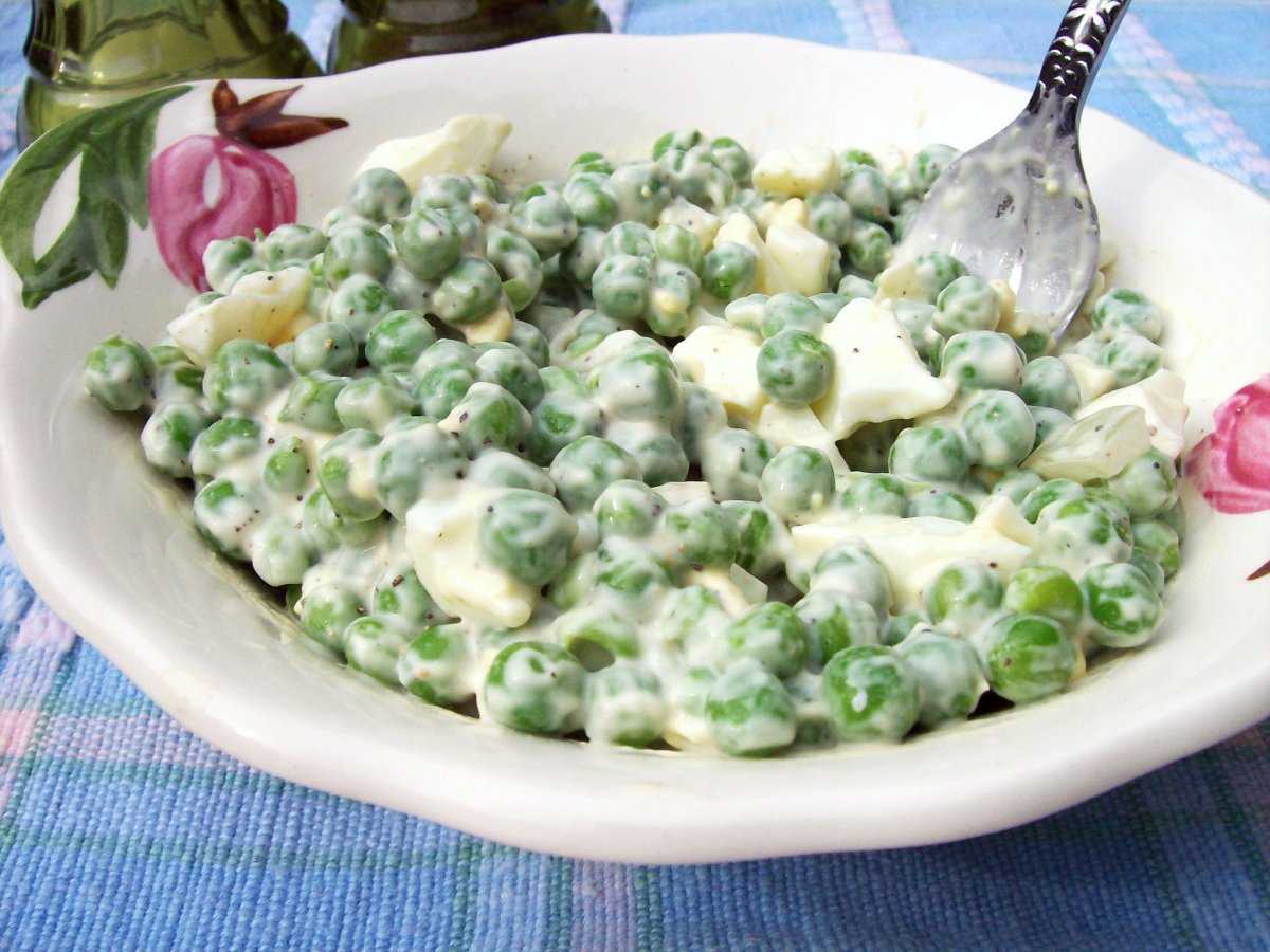 Салат с зеленым горошком: рецепты с фото