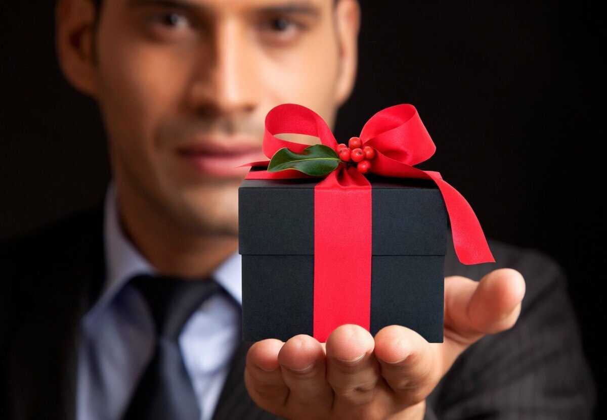 Как получать подарки от мужчин: он завалит тебя дорогими презентами ⇒ блог ярослава самойлова