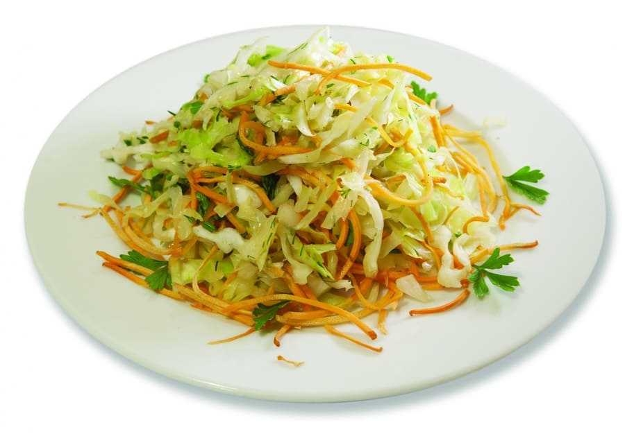 Салат из свежей капусты с морковью — 11 рецептов