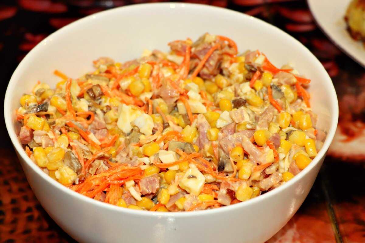 Салат с копченой курицей и корейской морковью: очень вкусные рецепты  приготовления 