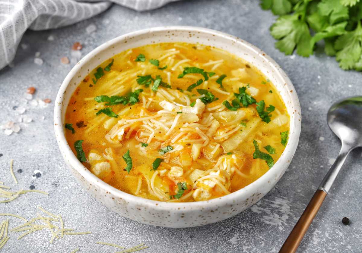 Вермишелевый суп - блюдо на любой вкус: рецепт с фото и видео