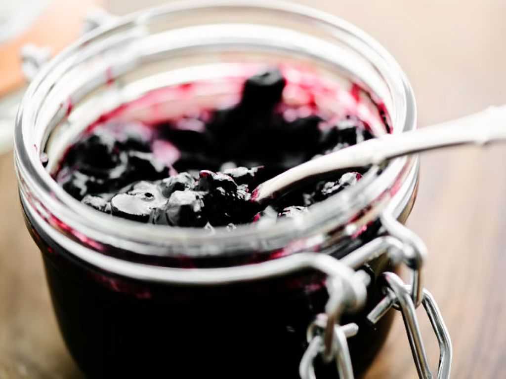 Варенье из ягод: рецепты, как и сколько варить, пропорции с сахаром