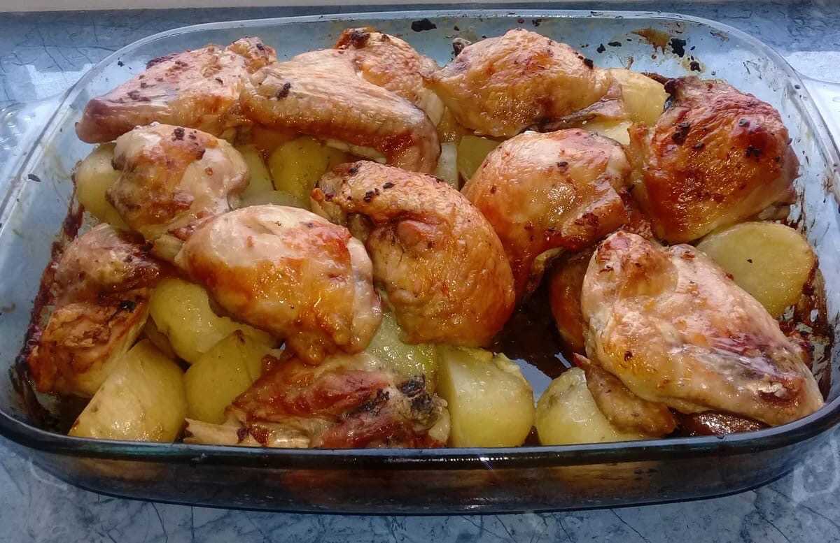 Тушеная картошка с мясом в кастрюле – простые и вкусные рецепты