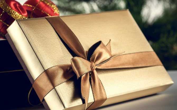 Неуместный презент: можно ли передаривать подарки и что будет, если это сделать?