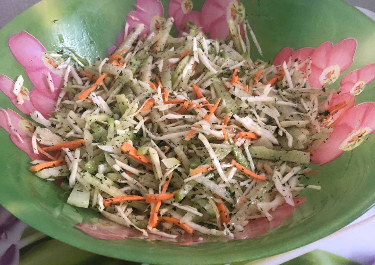 Вкусный салат из зеленой редьки