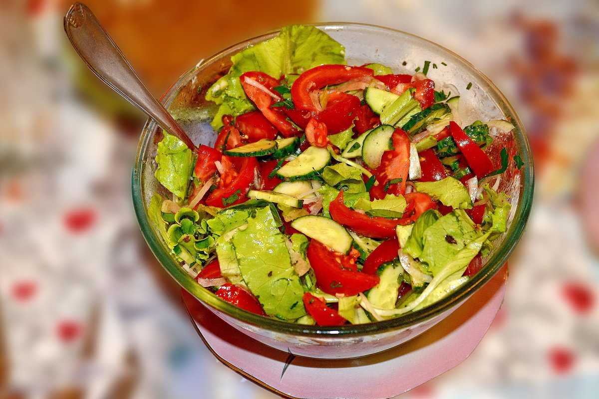 Салат из огурцов и помидоров на зиму: рецепты самых вкусных заготовок