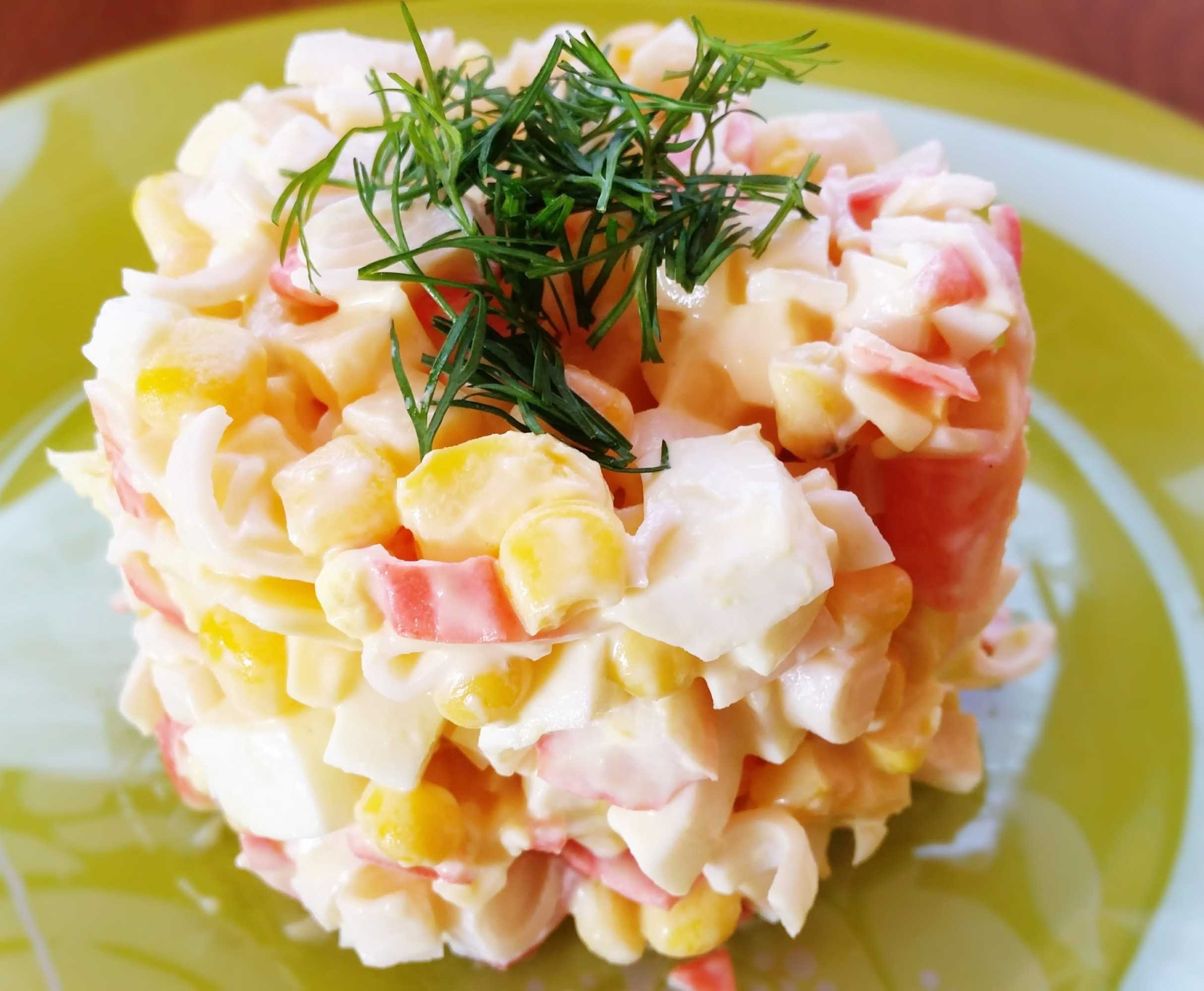 Салат с креветками и кальмарами - 10 самых вкусных рецептов с пошаговыми фото