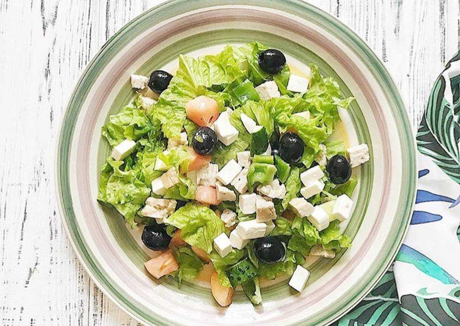Как приготовить классический греческий салат с фетаксой по пошаговому рецепту с фото