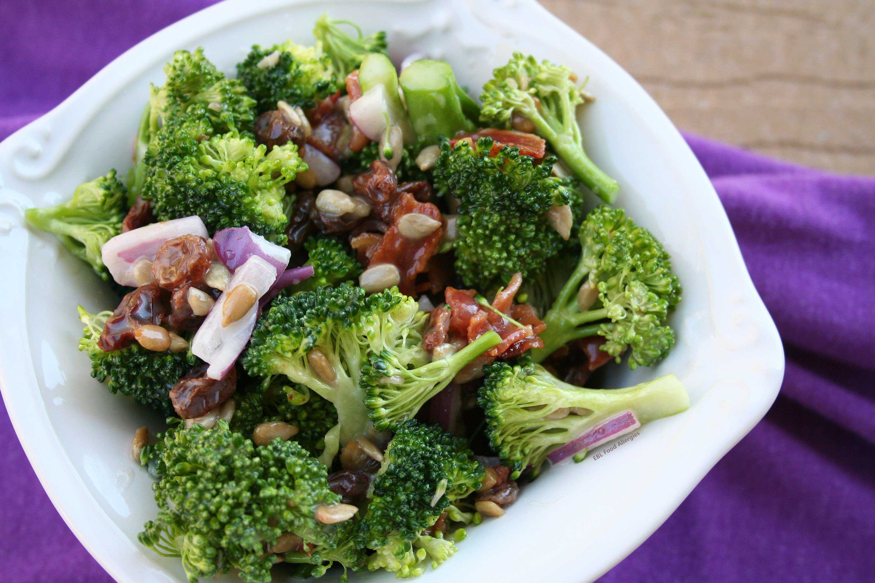 Салат из брокколи - здоровое блюдо: рецепт с фото и видео