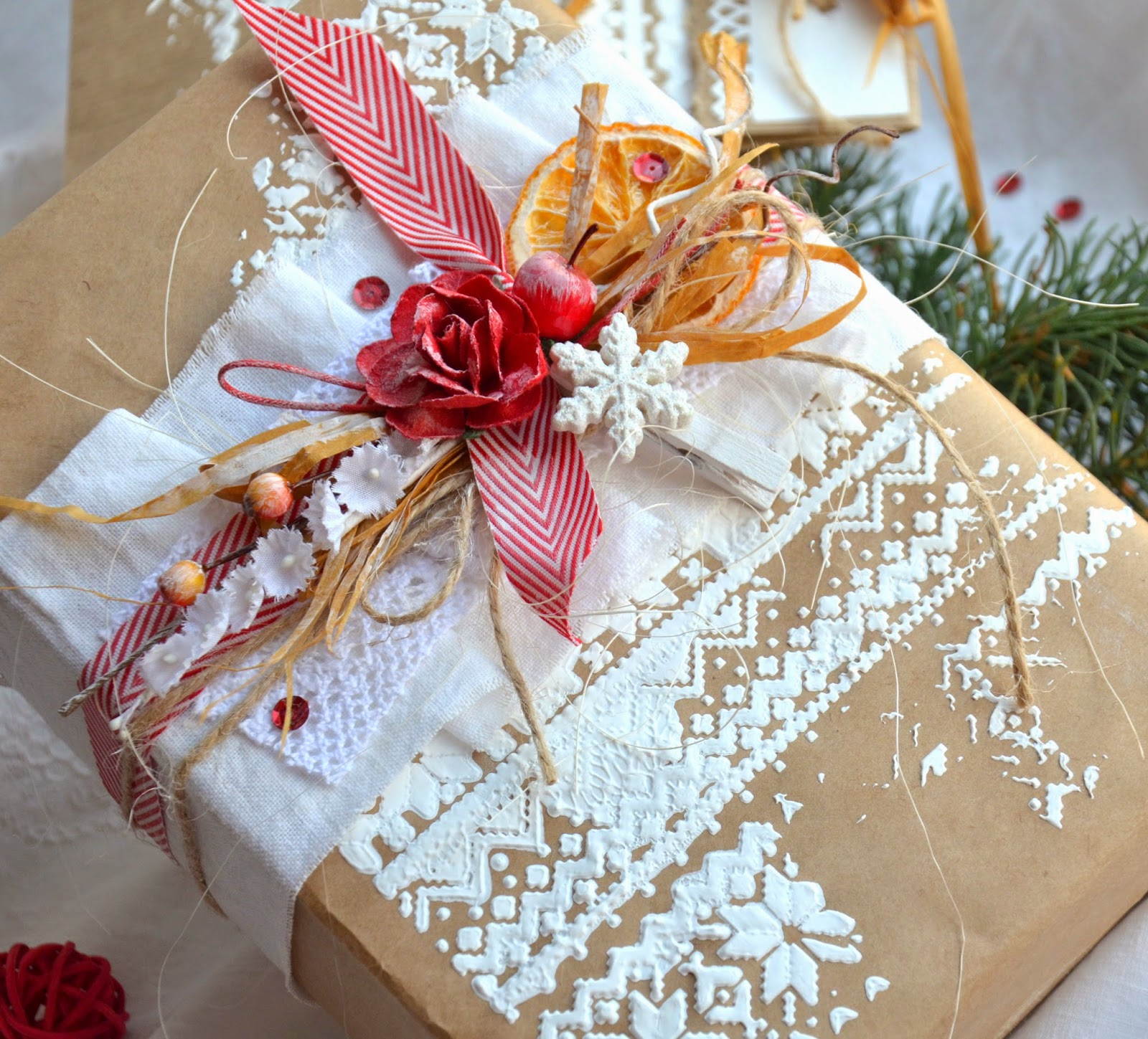 Как упаковать коробку в подарочную бумагу: 10 лучших вариантов