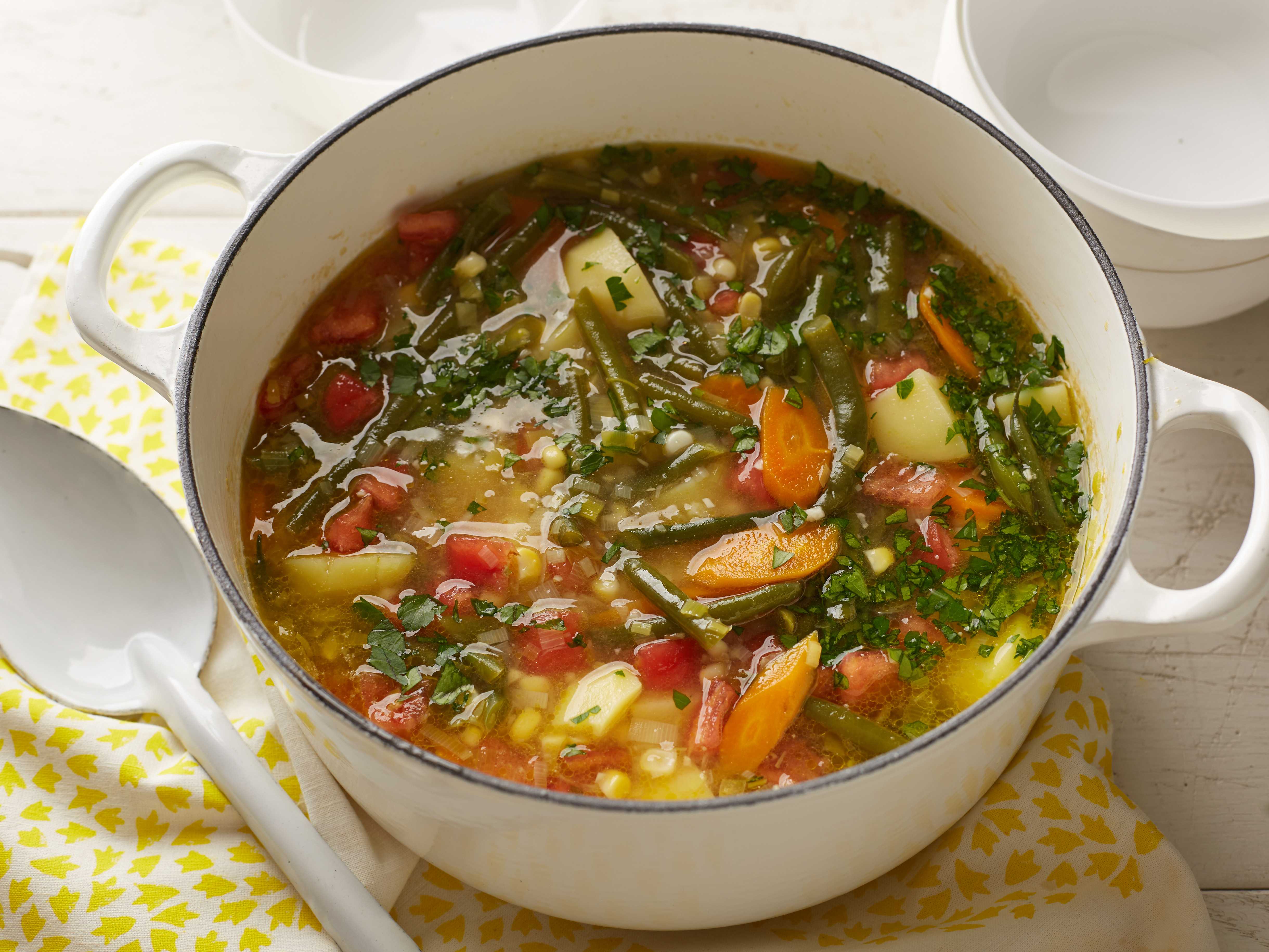 Самые вкусные рецепты вегетарианских супов: топ-10 простых первых блюд без мяса