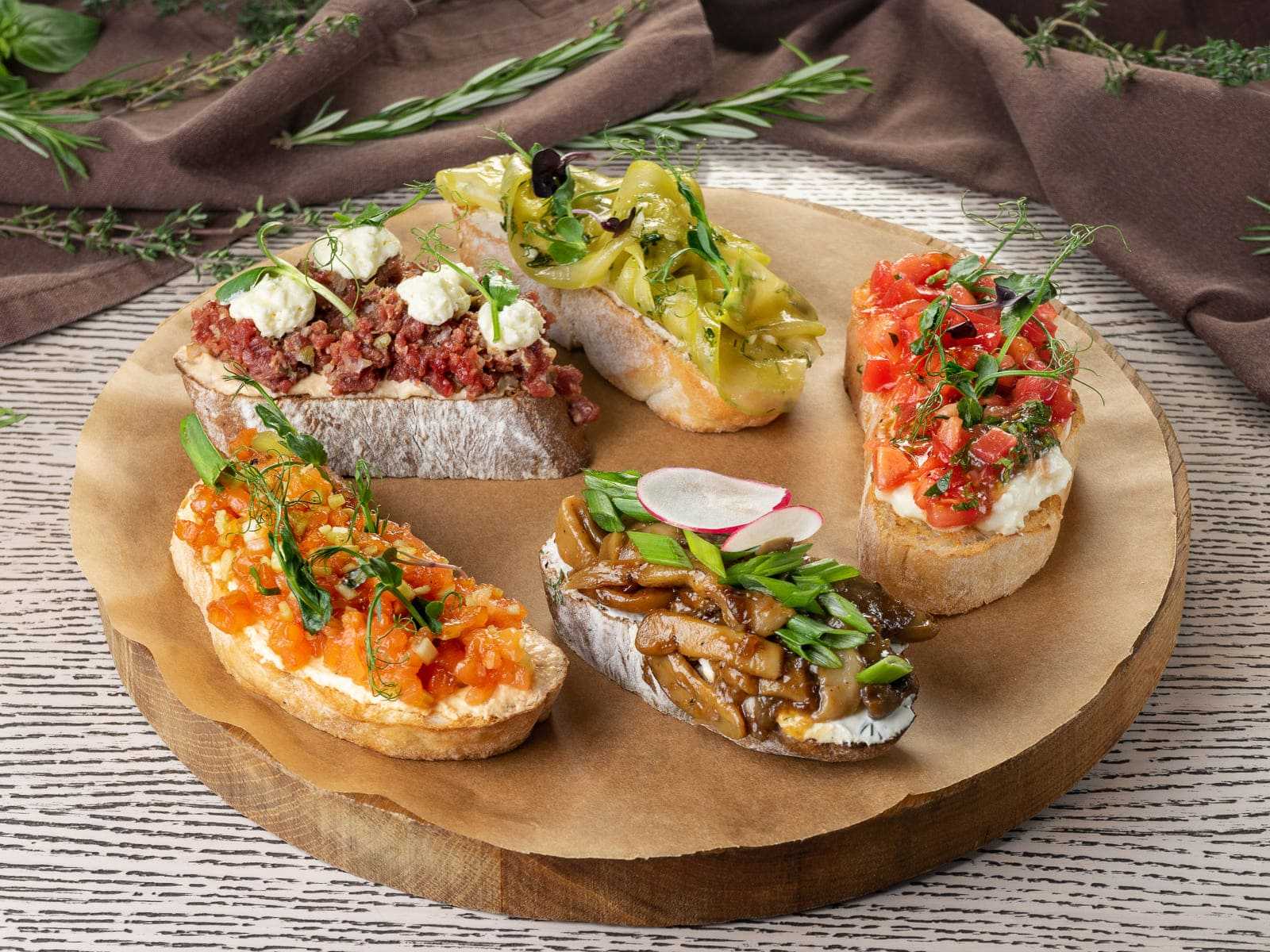 Итальянская брускетта - это хорошая альтернатива бутербродам. приготовление брускетты :: syl.ru