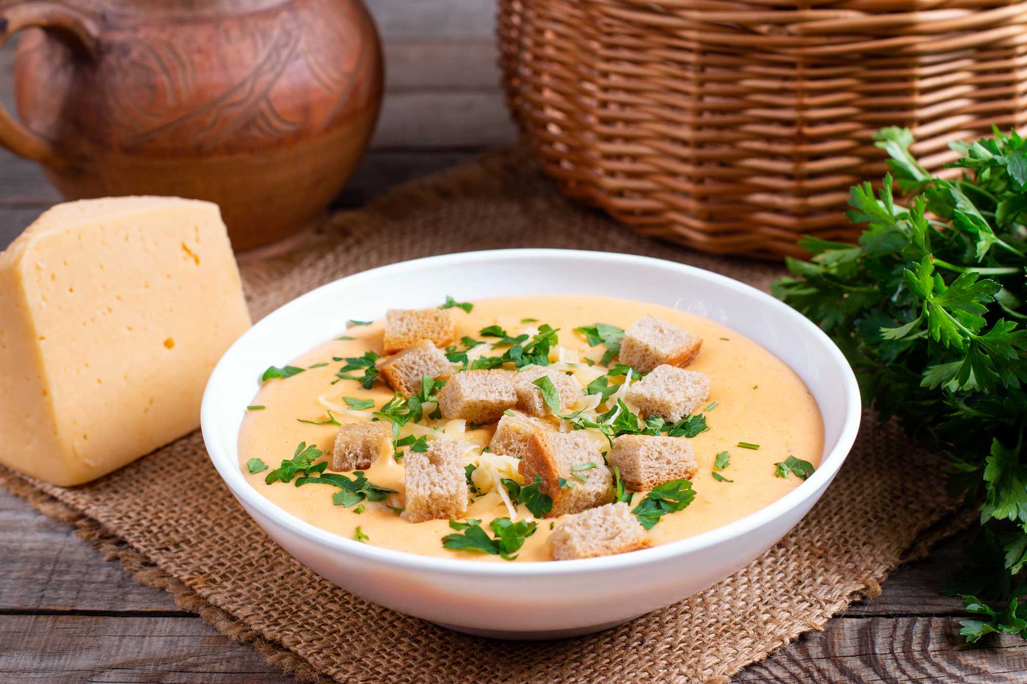 Грибной суп с плавленным сыром: 5 простых рецептов