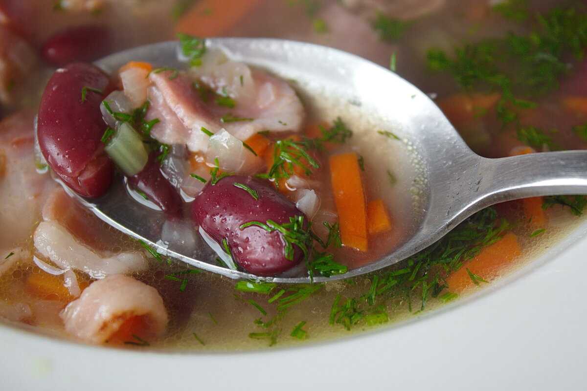 Суп из фасоли - как приготовить по пошаговым рецептам из консервированных, свежих или сухих бобов