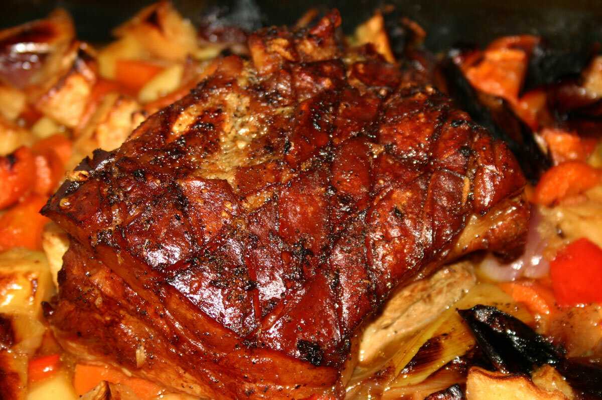Как приготовить мясо в духовке чтобы мясо было мягким и сочным