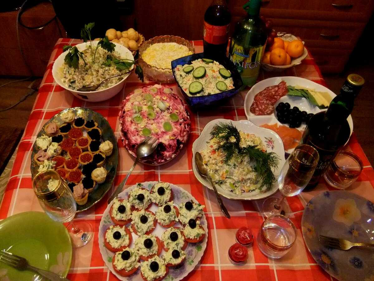 Рецепты салатов на день рождения: хороши к праздничному столу