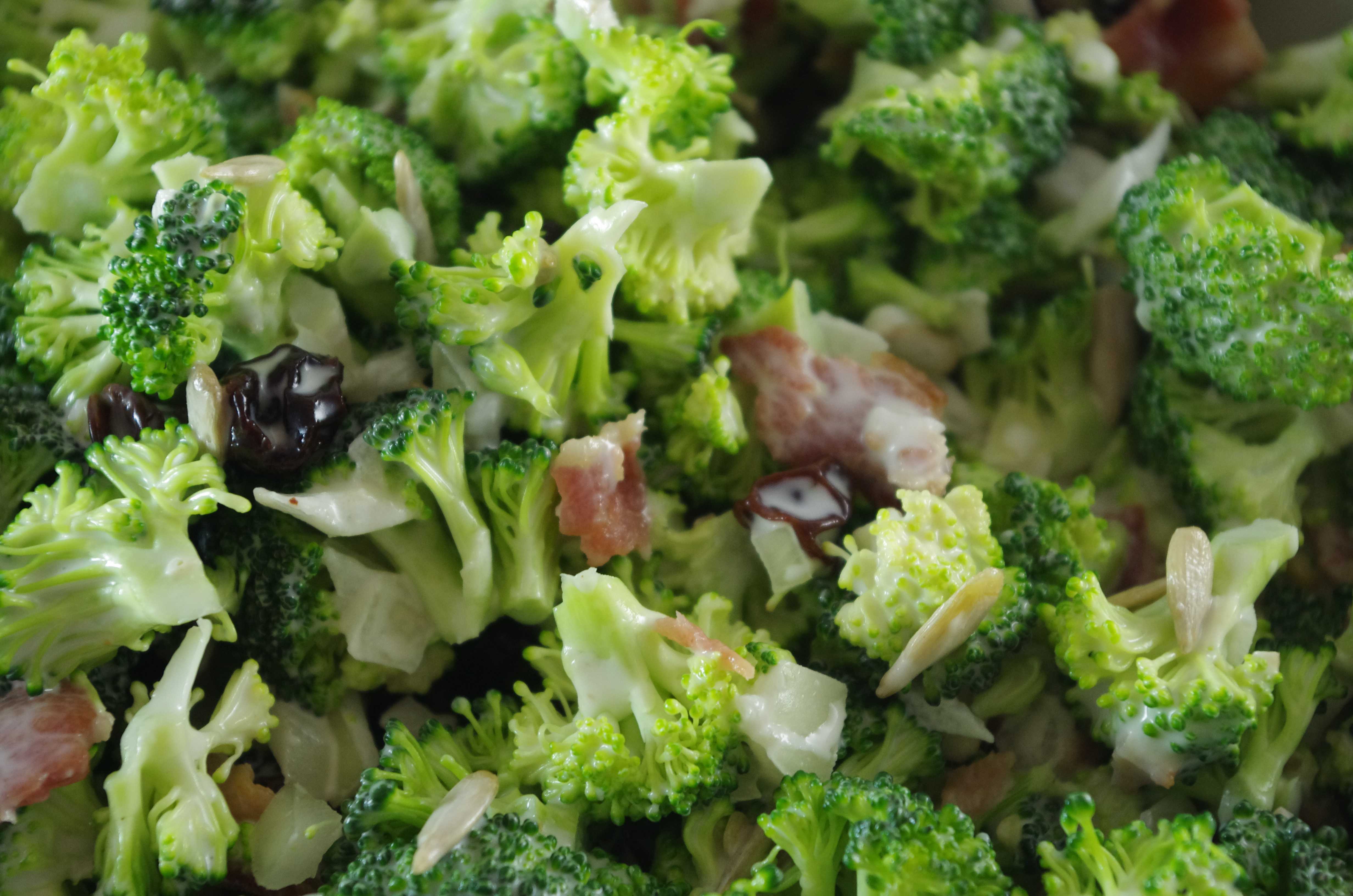 Салат с брокколи – 8 вкусных рецептов приготовления