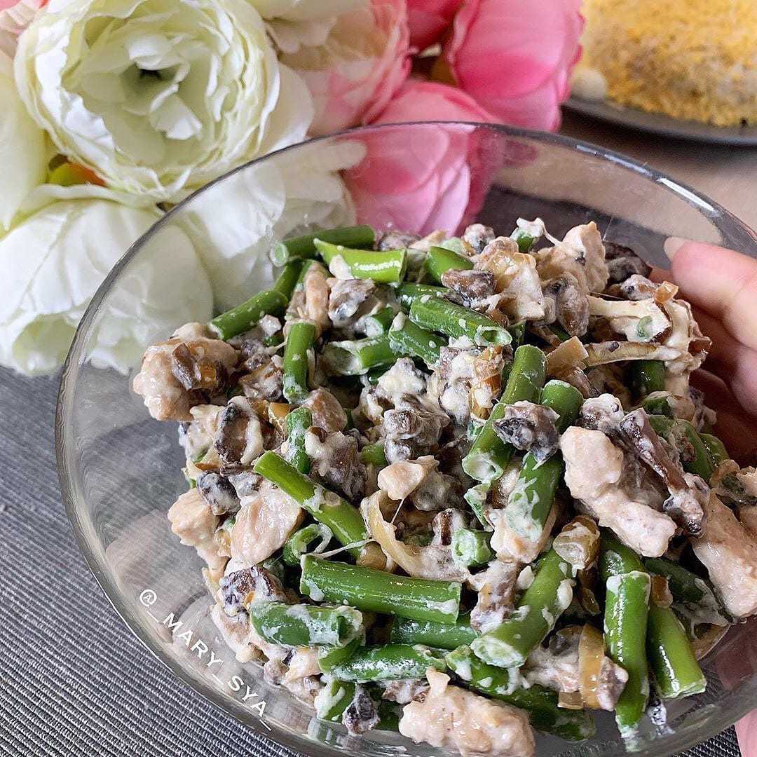 Салат с грибами и курицей слоями — рецепты приготовления слоёных, праздничных салатов